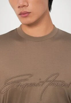 Emporio Armani Print T-shirt - Walnut -Total Wear Store 64faaf557e3e46708d7710c1d2309277