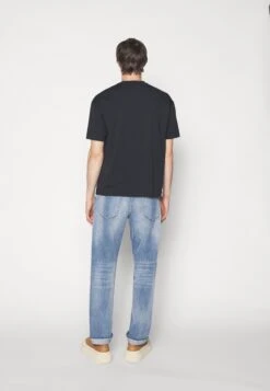 Emporio Armani Pockets Pant - Straight Leg Jeans - Denim Blu -Total Wear Store 6557950eb4ab44c0a800af86e70f9d91