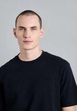 Emporio Armani Basic T-shirt - Fancy Navy -Total Wear Store 65955447d8de4a2ba34b80aefe0738b9