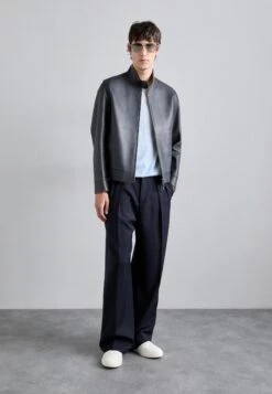 Emporio Armani BLOUSON JACKET - Leather Jacket - Dark Navy -Total Wear Store 66520a79790e433b9400b6bbac8536ee