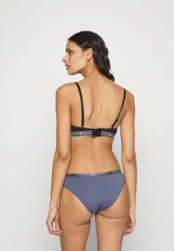 Emporio Armani 2Pack - Briefs 9 Emporio Armani 2Pack - Briefs -Total Wear Store 6891811a180e4621a5b893ca6f52ccaa