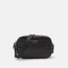 Emporio Armani Camera Case Cervo Camera Case Croc - Across Body Bag - Nero