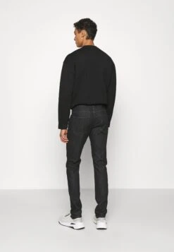 Emporio Armani Slim Fit Jeans - Denim Nero -Total Wear Store 6a141c91210e49a1a2d934c684dace88