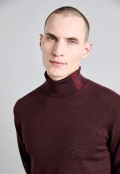 Emporio Armani Jumper - Port Navy -Total Wear Store 6a60ccb925744781b3b0caf583a53ab7