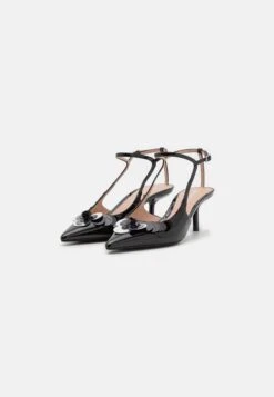 Emporio Armani Piper - Classic Heels -Total Wear Store 6b68ecb1a2c44db18d68a875aec56925