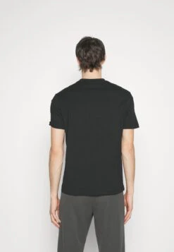 Emporio Armani Print T-Shirt - Nero -Total Wear Store 6b72616407eb4c43b6c340556afb882b