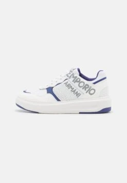 Emporio Armani Hank - Trainers - White/Amethyst -Total Wear Store 6b7c2d8b64644a5aa393ef00a16f987c