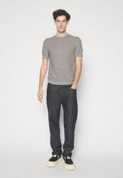 Emporio Armani Basic T-Shirt - Grigia -Total Wear Store 6cbace2d2f5f4e13981818e09d6f46d4