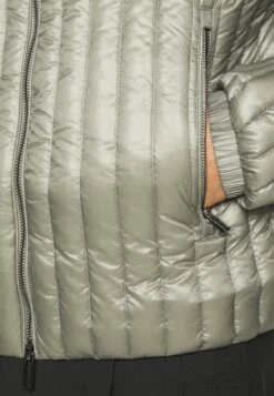 Emporio Armani Piumino - Down Jacket - Salvia -Total Wear Store 6f26f244247e456a952e5025504c8530