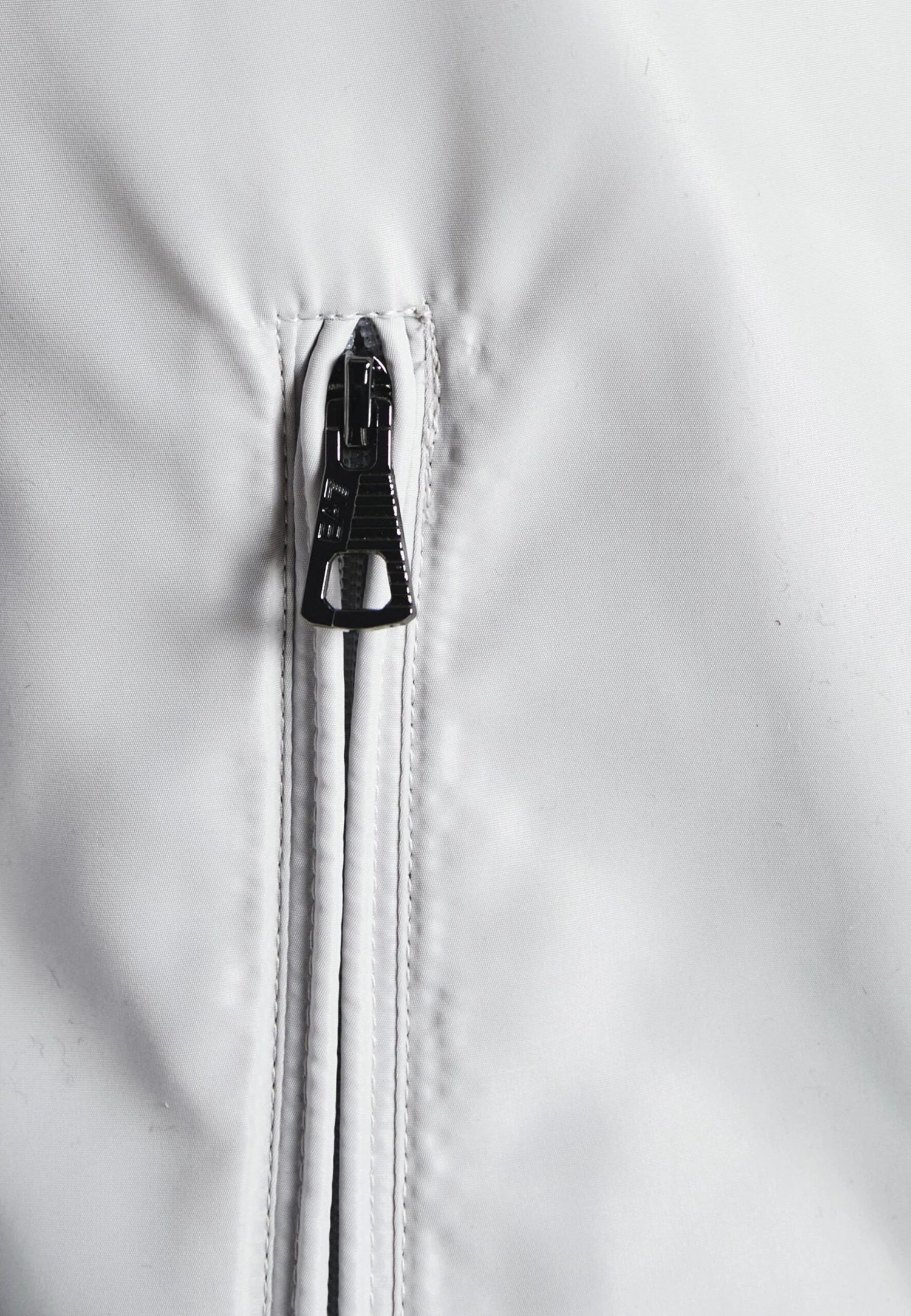 EA7 Emporio Armani Windbreaker - Light Grey 8 EA7 Emporio Armani Windbreaker - Light Grey - Image 6