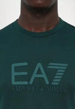 EA7 Emporio Armani TRAIN VISIBILITY TEE - Print T-shirt - Ponderosa Pine -Total Wear Store 6fe841246c174d0185e9b741dd6eb703