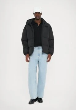 EA7 Emporio Armani MOUNTAIN HOODED JACKET LOGO - Winter Jacket - Black -Total Wear Store 70baff1d875b4801b0157d88dd7390b1