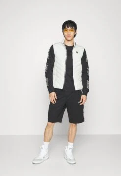 EA7 Emporio Armani Waistcoat - Waistcoat - White 9 EA7 Emporio Armani Waistcoat - Waistcoat - White -Total Wear Store 713cbe1d80634d74beb3614707705295