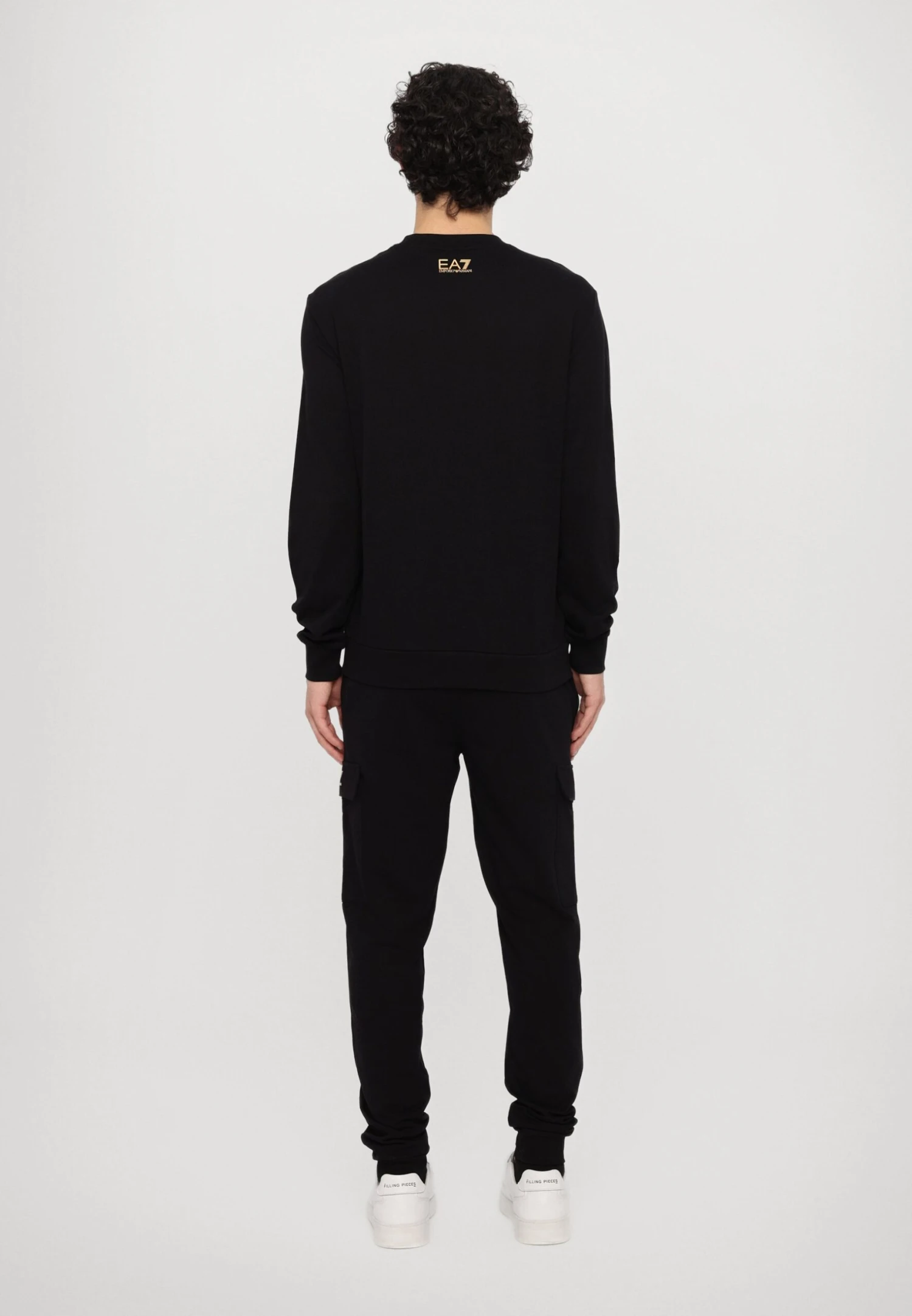 EA7 Emporio Armani TRAIN LOGO SERIES OVERSIZE - Sweatshirt - Black/gold 5 EA7 Emporio Armani TRAIN LOGO SERIES OVERSIZE - Sweatshirt - Black/gold - Image 3