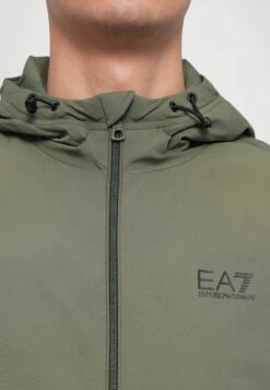 EA7 Emporio Armani TRAIN CORE - Light Jacket - Beetle -Total Wear Store 727283b7e010490a9cb088e837e01daa