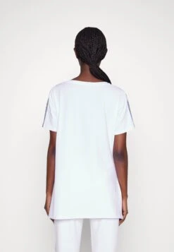 EA7 Emporio Armani T-Shirt - Print T-Shirt - White -Total Wear Store 73010f9b1af549479babf625ba1854b7