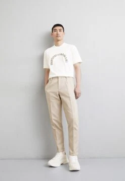 Emporio Armani Trouser - Chinos - Sabbia -Total Wear Store 73b5f9a937a347faa2756a35c187eb5d