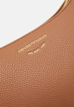 Emporio Armani Baguette Bag - Handbag - Wood/Geranium 11 Emporio Armani Baguette Bag - Handbag - Wood/Geranium -Total Wear Store 7582f20b48a24a0fa550205c477509a6