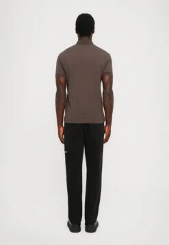 EA7 Emporio Armani TRAIN CORE - Polo Shirt - Chocolate Brown -Total Wear Store 75b810bc57a440888fb1c06cccd6ef6d