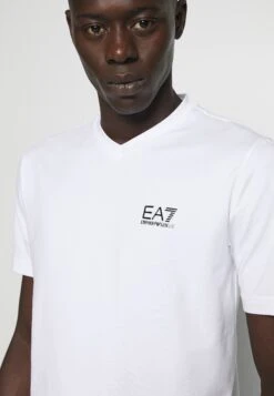 EA7 Emporio Armani Basic T-Shirt - Basic T-Shirt -Total Wear Store 766e709bb16a4cbcbab523a1d21a330d