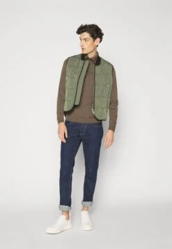 Emporio Armani Waistcoat - Waistcoat - Scarabeo -Total Wear Store 77ac5f8fecdd4220a34cd857f9b4022e