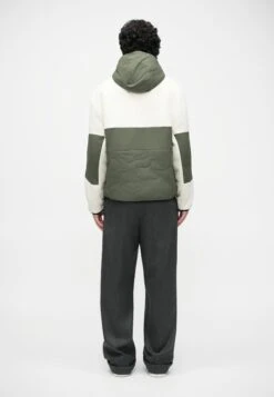 EA7 Emporio Armani MOUNTAIN HIKING UNISEX - Fleece Jacket - Vanilla Ice -Total Wear Store 77b21e4ab38e48dbb8f183b776955028