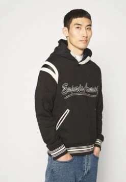 Emporio Armani Hoodie - Nero 15 Emporio Armani Hoodie - Nero -Total Wear Store 77d0a1d4c36f47a0a957ed6b7a5310e3