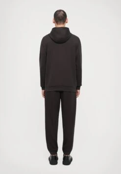 EA7 Emporio Armani TRAIN HOODIE UNISEX - Sweatshirt - Chocolate Torte -Total Wear Store 78cee360d23349fab64530fe9b13e86a