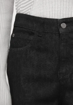 Emporio Armani POCKETS PANT - Relaxed Fit Jeans - Black Denim 15 Emporio Armani POCKETS PANT - Relaxed Fit Jeans - Black Denim -Total Wear Store 79b176a2e98440fc9637e01b9be8fd8a