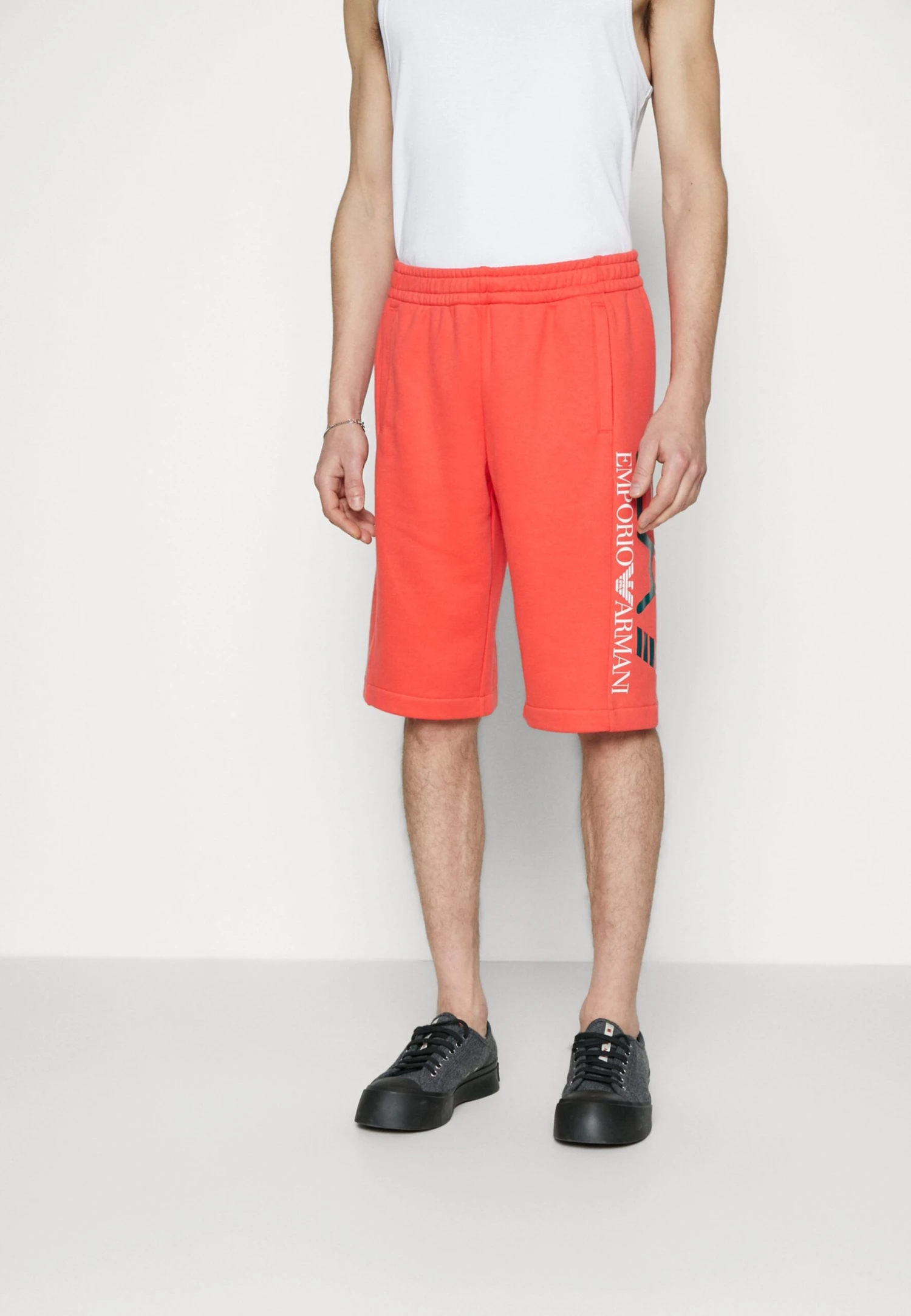 EA7 Emporio Armani Bermuda - Shorts - Pink 3 EA7 Emporio Armani Bermuda - Shorts - Pink
