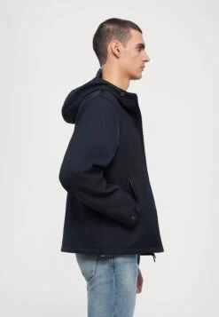 Emporio Armani BLOUSON JACKET - Light Jacket - Iconico Blu Navy -Total Wear Store 7ce6c614317b4a149e79fc69ab423239