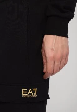 EA7 Emporio Armani TROUSER - Cargo Trousers - Black -Total Wear Store 7cfed072a18445f38d46e44b2e2c4052