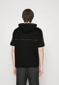 Emporio Armani Print T-Shirt - Nero -Total Wear Store 7e3b67c9f8664c30b04afdda1bf984eb