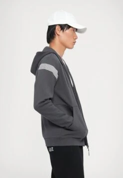 EA7 Emporio Armani TRAIN 7 LINES HOODIE - Hoodie - Asphalt -Total Wear Store 7e4721dd067d408a856a6e547bc2aa6b
