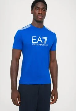 EA7 Emporio Armani TRAIN LINES TEE - Print T-shirt - Surf The Web 15 EA7 Emporio Armani TRAIN LINES TEE - Print T-shirt - Surf The Web -Total Wear Store 7e9524c86b8e463f95f9d6c2ab2cb016