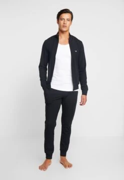 Emporio Armani Set - Pyjamas - Black -Total Wear Store 7f61dfb614f2463a9c9964182b34aa89