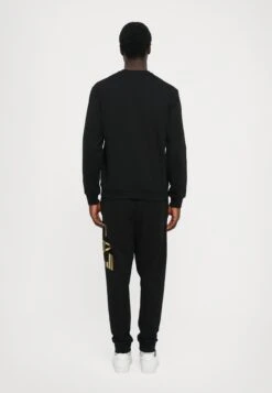 EA7 Emporio Armani TRAIN LOGO - Sweatshirt - Black -Total Wear Store 7f89092bc5c3418ea1e68129c504b0aa