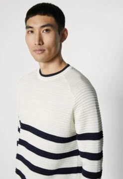 Emporio Armani Jumper - Bianco Caldo -Total Wear Store 7fc7b8dcdfee4d7d90e87c893b19bc05