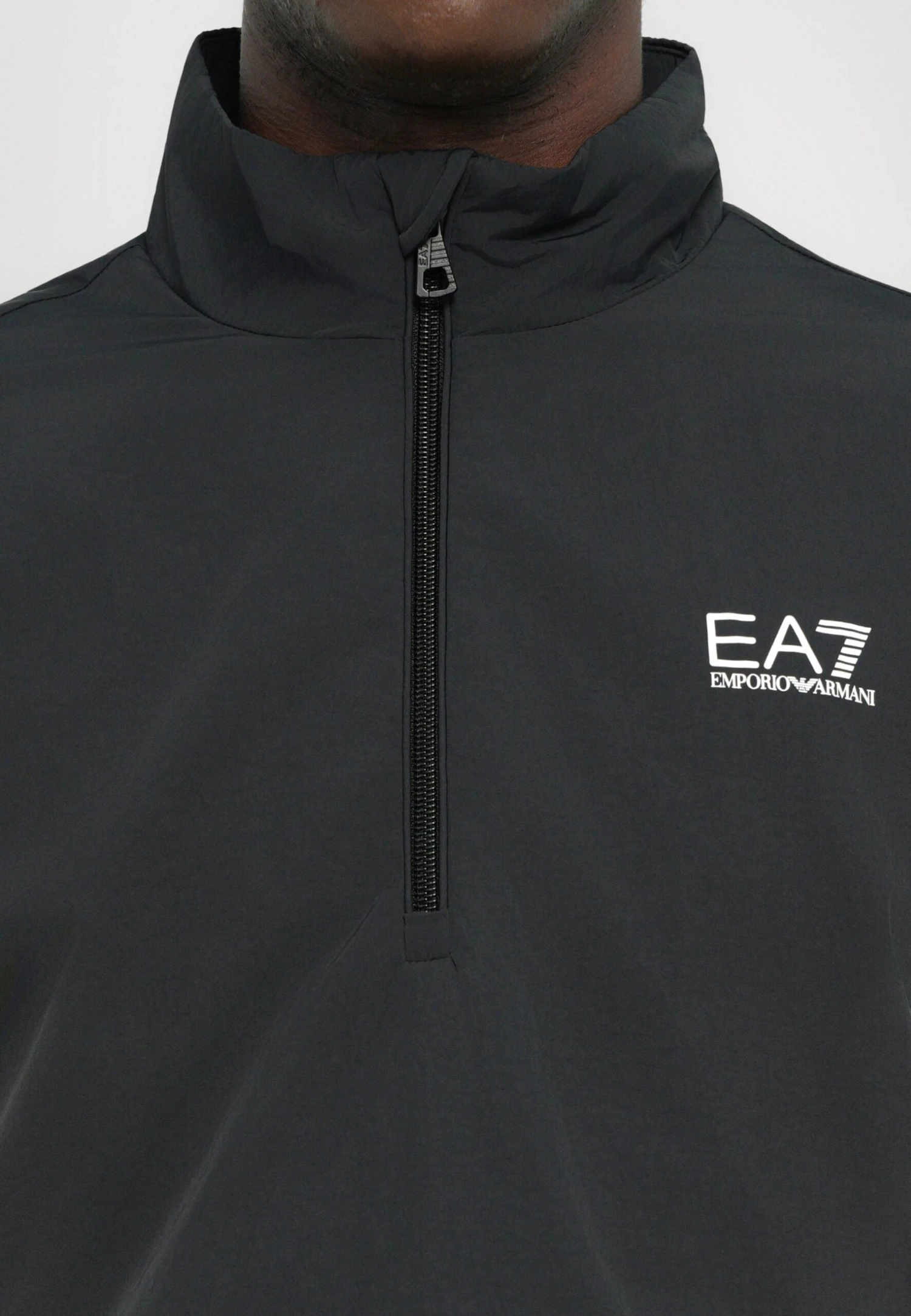 EA7 Emporio Armani TRAIN CORE - Light Jacket - Black 9 EA7 Emporio Armani TRAIN CORE - Light Jacket - Black - Image 7