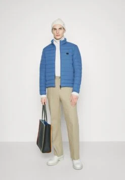 Emporio Armani Down Jacket - Blu Orizzonte 9 Emporio Armani Down Jacket - Blu Orizzonte -Total Wear Store 812ef8273e694e40925330d4ee536cd6