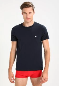 Emporio Armani Crew Neck 2 Pack - Undershirt - White/Navy Blue 11 Emporio Armani Crew Neck 2 Pack - Undershirt - White/Navy Blue -Total Wear Store 814900d831bf4925af9e0be2f788c024