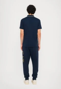 EA7 Emporio Armani TRAIN LABEL - Polo Shirt - Blue -Total Wear Store 81b8dcabd1ff42a6b10742068c2129b3