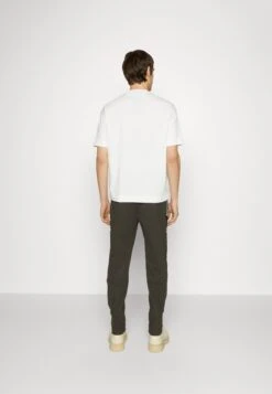 Emporio Armani Print T-Shirt - Bianco Caldo 9 Emporio Armani Print T-Shirt - Bianco Caldo -Total Wear Store 821820ee98434ce489f229a35466c905