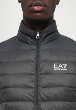 EA7 Emporio Armani TRAIN CORE LIGHT VEST - Waistcoat - Asphalt -Total Wear Store 826d387795894103b0690843db8958db