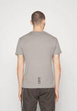 EA7 Emporio Armani Print T-Shirt - Grigio Chiaro 10 EA7 Emporio Armani Print T-Shirt - Grigio Chiaro -Total Wear Store 836a356beaaf471087d2e6fe0a38b0c6