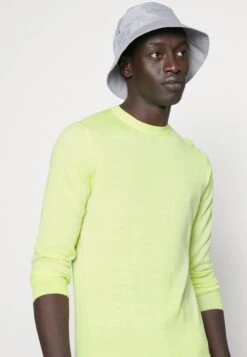 Emporio Armani Maglione - Jumper - Verde Lime 11 Emporio Armani Maglione - Jumper - Verde Lime -Total Wear Store 84e5928a62214bc9bcca36e87f13de53