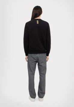 EA7 Emporio Armani TRAIN CORE - Sweatshirt - Black -Total Wear Store 8514d39994294b7b9cbe62687c9c5347