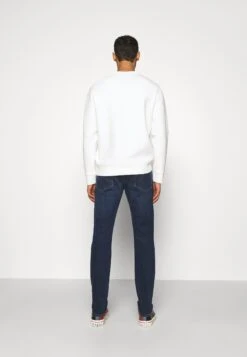 Emporio Armani Pockets Pant - Slim Fit Jeans - Denim Blu 10 Emporio Armani Pockets Pant - Slim Fit Jeans - Denim Blu -Total Wear Store 855fdb68d39b461393a874b77910abf0