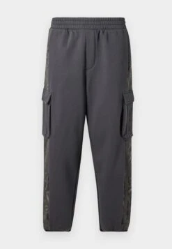 EA7 Emporio Armani TRAIN LOGO PANT - Tracksuit Bottoms - Beetle -Total Wear Store 8660bef6bcc04258b963f05fd20bcc32 1