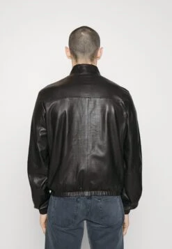 Emporio Armani Blouson Jacket - Leather Jacket - Nero -Total Wear Store 895bc9a652f24864be160e41e86fce83